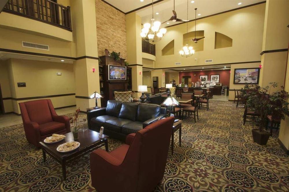 Hampton Inn & Suites Port Arthur Interior photo