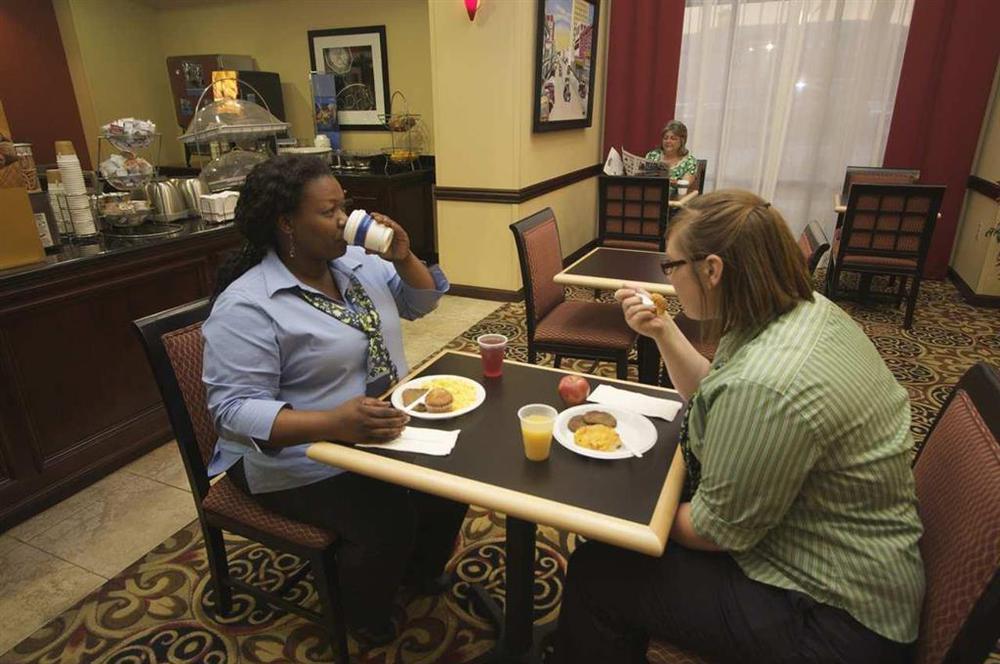 Hampton Inn & Suites Port Arthur Restaurant photo